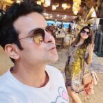 Sugandha Mishra Instagram – Relaxing Beach Vibe
.
.
 #swipeleft #babymooning #babymoon #momtobe #beach #beachvibes #sugandhamishra