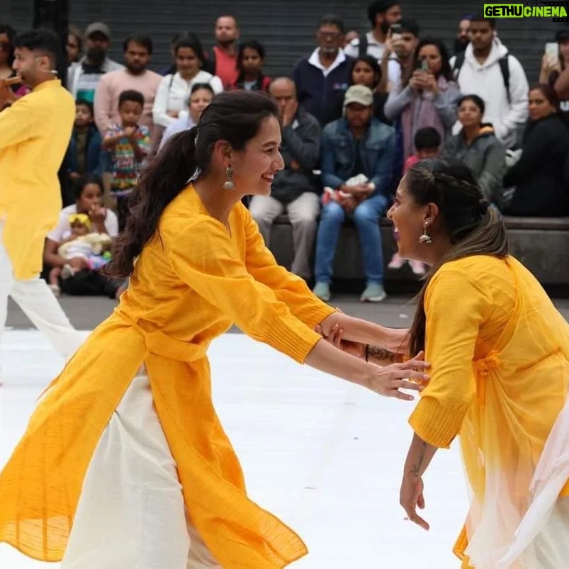 Suhani Dhanki Instagram - Before summer ends π Snapped by John @johnlooksattheworld and Thom Seaman @thom76a during @srishtidancecreations production 'Bells, Beats and Banter' performed at Anhad - Outdoor Contemporary South Asian Arts Festival in London organised by @mirakaushik @manch_uk Had an absolute blast (as you can see) dancing with amazing artists @jainamodasia1 @dancingdivyaravi @mithun.gill @tablaboxing @the_flute_guy @yadavyadavan thank you @ninarajarani Missed @abiramikathak London, United Kingdom