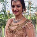 Suhani Dhanki Instagram - Blushing in the shades of pink 💗 . . . . #softeyemakeup #subtlbeauty #weddinglehenga #happybride #grwmbride #narscosmetics #anastasiabeverlyhills #sareedraping #draping #maccosmetics #bobbybrown #highendproducts #minimalmakeup #weddingmakeup #specialday #makeuplook #bridalmuamumbai #weddingmakeupartistmumbai #makeupartistindia #makeupdesigner #hairdesigner #sessionstylist #sessionstyling #beautifulclient #HappyClient #celebritymakeupartist #celebrityhairstylist #makeupartistsworldwide