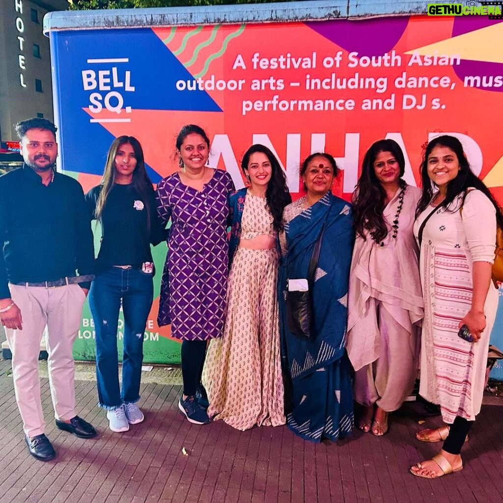 Suhani Dhanki Instagram - Last week, amidst betting outlets and fish shops, an oasis of South Asian classical & contemporary arts - Anhad Festival - sprung up in @bellsquareldn, courtesy of the brilliant @mirakaushik. Passing audiences, strangers and friends were treated to the best South Asian arts & artists- everything from traditional Kathak & Bharatanatyam to Yakshagana, Mohiniattam, Sufi music, Bollywood dance, poetry, puppetry & even opera! Ever so grateful to have played a small part in the event as MC with the wonderful @suhani8 and @kathakashwini. Sharing just a few of the glimpses I managed to catch through the 7-hour long event but you really need to see it in person to believe it! Highly recommend marking your diaries now for next year - this is the Glastonbury of South Asian arts!! @watermansarts @aceagrams #Anhad #southasianarts #kathak #bharatanatyam #yakshagana #puppets #poetry #music #indianopera #dance #bollywooddance #artsfestival #manchuk #thingstodoinlondon #performingarts