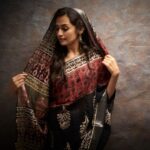 Suhani Dhanki Instagram - In honour of one of the finest photographers I have had the honour of working with, @simonphoto who paints a magical story with every photo he takes #worldphotographyday