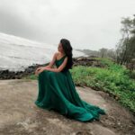 Suhani Dhanki Instagram - BCE - Before Child Era Love everything about this shoot but moreover, absolutely LOVE all the people involved! Man behind the lens, @kuber.shah All the glam by Simran Shah Stunning outfits by @malikagupta_label Supported by my dear Preeti