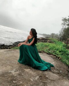 Suhani Dhanki Instagram - BCE - Before Child Era Love everything about this shoot but moreover, absolutely LOVE all the people involved! Man behind the lens, @kuber.shah All the glam by Simran Shah Stunning outfits by @malikagupta_label Supported by my dear Preeti