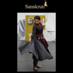 Suhani Dhanki Instagram - Music is the strongest form of magic. Magic is intergrated throughout and is within the show which is why it is called Magical Honey! Join Miss Tusra and her magic with a live musician in the show at @culturetrustuk Hats Factory There is not only one show but 2!! Best way to get the children excited while it is Summer Holidays!! Buy your tickets now! Where? Hats Factory Arts Centre, Luton When? 31st July 2023 Time? Show 1 = 11am Show 2 = 2pm Get your tickets now! (Link in bio) 📸 @simonphoto #luton #lutonculturetrust #magic #music #magicalhoney #sanskrutidance #summerholidays #activitiesforkids #hatfactoryartscentre #2shows