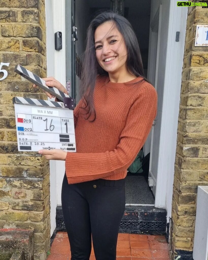 Suhani Dhanki Instagram - WhatsApp @whatsapp along with jet-setter Jessica @jessicanabongo came home to film a series called Crossing Cultures - Creating home with the Indian community in London. Dance has been the reason for almost everything amazing in my life and I feel so grateful to have found a community and sense of belonging in the UK because of it. The platform Manch UK @manch_uk founded by @mirakaushik and @amkucheria and built together with @subs_subhaluxmi and @_vidyapatel has been one of my biggest reasons to find connections in the UK,and feel incredibly blessed to have found this extended family that dances with every little achievement and is there only and only to support. @jessicanabongo is the only woman of colour to have travelled to every country in the world and a fab author. I love her energy and spirit and I'm so glad I could share space and stories with her and the brilliant team @adu.lalou and @mediamonks @iamkieranjay all I can say is that I love you 🤗 thank you for persisting and believing in me And of course, how can we forget my darling parents who featured in this and cracked up the entire house (set). They were sitting ready for the call for so long and their enthusiasm was infectious!! And as I type this, they and my @prathmeshmody are 'WhatsApping' the world the youtube link 😃 Blessed and grateful beyond measure. #CrossingCultures North London