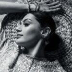 Suhani Dhanki Instagram - #Repost Studio fashion shoot for @cotton_sisters 💗🙊📸 absolutely loved working with this talented beauty @suhani8 💫💃 Photography in collaboration with @eastwestphotography @harmeet_ewp @sukimahoncreative Styling & Creative Direction @sukimahoncreative Outfits @cotton_sisters HMUA @laajlally Model @suhani8 Videography @thefilmingunit #studiofashionphotography #studioportrait #fashionshoot #lighting #moody #editorialfashion #nikonphotography #mua #beauty #yearning #desire #indiavouge #vougeindia #bollywoodfashion #indiancouture #bridal #londonshoot #femalephotographer #creative #creativestyle #photgraphy #fashionphotography #emotions #moments_in_photography #mood #moments_in_portraits #eyeshadowpalette