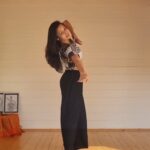 Suhani Dhanki Instagram - Dancing to the colours of hope... 💫 #dance #orangrez #dancecover #justlikethat