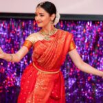 Suhani Dhanki Instagram - Devi ❤️ . . . Photos from a performance on Devi and the power of a women for BPC Indian Community in Bournemouth @znmd19 Saree gifted to me by my favourite @bhavnnashah ❤️