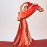 Suhani Dhanki Instagram - Snapshots from a thought-provoking performance in London with the inimitable @sandip_soparrkar for his initiative 'Dance for a Cause' - Stop Acid Attack. These kind of performances really make you think about the power of art and how it can evoke compassion as well as create awareness. What a lovely time rehearsing and performing with Sandip sir, an inspiring and wonderful artist whom I've known for several years now courtesy of my dear Guruji. #sandipsoparrkar #danceforacause #stopacidattack