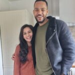 Suhani Dhanki Instagram - WhatsApp @whatsapp along with jet-setter Jessica @jessicanabongo came home to film a series called Crossing Cultures - Creating home with the Indian community in London. Dance has been the reason for almost everything amazing in my life and I feel so grateful to have found a community and sense of belonging in the UK because of it. The platform Manch UK @manch_uk founded by @mirakaushik and @amkucheria and built together with @subs_subhaluxmi and @_vidyapatel has been one of my biggest reasons to find connections in the UK,and feel incredibly blessed to have found this extended family that dances with every little achievement and is there only and only to support. @jessicanabongo is the only woman of colour to have travelled to every country in the world and a fab author. I love her energy and spirit and I'm so glad I could share space and stories with her and the brilliant team @adu.lalou and @mediamonks @iamkieranjay all I can say is that I love you 🤗 thank you for persisting and believing in me And of course, how can we forget my darling parents who featured in this and cracked up the entire house (set). They were sitting ready for the call for so long and their enthusiasm was infectious!! And as I type this, they and my @prathmeshmody are 'WhatsApping' the world the youtube link 😃 Blessed and grateful beyond measure. #CrossingCultures North London