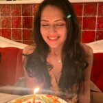 Suhani Dhanki Instagram - Before August ends.. Another year around the sun 🌞 But this time, I felt like I was back in school. You know, when it's your birthday, and everyone wishes you, and there's loads of cake, surrounded by friends, a day full of love. My absolutely awesome friends went above and beyond to make a working birthday feel like the best feeling ever. The celebration began in Newcastle with friends and ended in London with family ❤️ Thank you to alllll of you who took time out to send me your wishes. Adulting isn't wow but days like these make it worth it ❤️❤️ #birthday