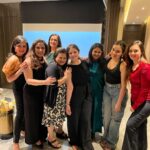 Suhani Dhanki Instagram - Our super power is dancing in heels 👠🖤💃🏻 #SisterSquad 🎄 . . . . #Funtimes #Reels #Fireball #Sisters #Cousins #TrendingNow #Heels #DanceReels #Madness #FamJam
