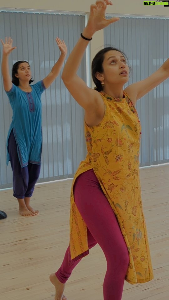 Suhani Dhanki Instagram - Magical Honey is coming to @disscornhall next Wed, 16th August at 3pm. "This was a wonderful show. Great story, tremendous dancing, lovely costumes and great music. "- Audience A show with dance, magic, live music, professional artists and young performers. Not to be missed! Supported by Arts Council England, Akademi, Cambridge Junction, DanceEast, The Mercury Theatre, The Library Presents 🎟️ Available. Link in bio. #magicalhoney #rehearsals #reels #touring #bharatanatyam #dance #music #violin #roalddahl #matilda #saraswati #story The Corn Hall