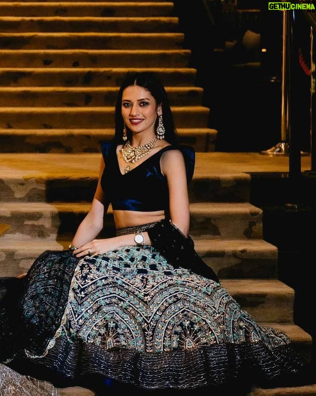 Suhani Dhanki Instagram - The True Beauty in a Woman is reflected in her Soul. - Audrey Hepburn Beauty @suhani8 Photo @thecheesecakeproject HMU @dellsi.mody @nabiiebydellsimody #makeupandhairbydellsimody #nabiiebydellsimody #HMUbyDellsiMody #reeloftheday #makeupartistindia #makeupdesigner #hairdesigner #makeupartist #sessionstylist #sessionstyling #beautyshot #beautifulclient #HappyClient #celebritymakeupartist #celebrityhairstylist #mumbai #india #global #makeupartistsworldwide Mumbai, Maharashtra