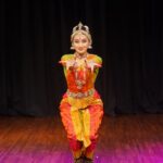 Suhani Dhanki Instagram - With the blessings of my Guru Dr. Sandhya Purecha ji and the unwavering support of Bhavnna Tai, I presented my first solo Bharatanatyam recital this season as a part of Ojas Festival in Bengaluru. Thank you to Ratheesh Babu ji and Poornima Ashok ji for this wonderful opportunity. I cannot put into words the deep gratitude I feel towards my beloved Guruji for finding time from her extremely busy schedule to teach, guide and nurture me. The joys of just being in hers and Bhavna Tai's midst is inexplicable ❤️🙏 Photo credit: Gaurav Sahu #bharatanatyam #indianclassicaldance The Indian Institute of World Culture