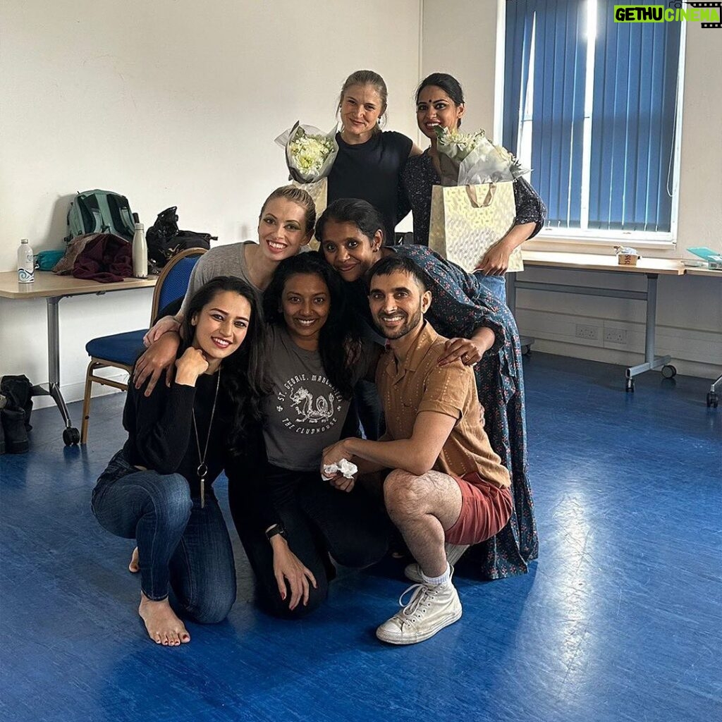 Suhani Dhanki Instagram - Rehearsal 🗑️ We’re so excited to be heading towards the second production of our tour. See us this Saturday at @dance_city_newcastle 🎫 ticket link in bio