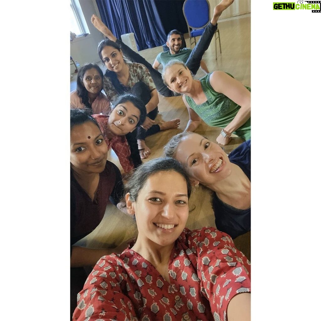 Suhani Dhanki Instagram - Rehearsal 🗑️ We’re so excited to be heading towards the second production of our tour. See us this Saturday at @dance_city_newcastle 🎫 ticket link in bio