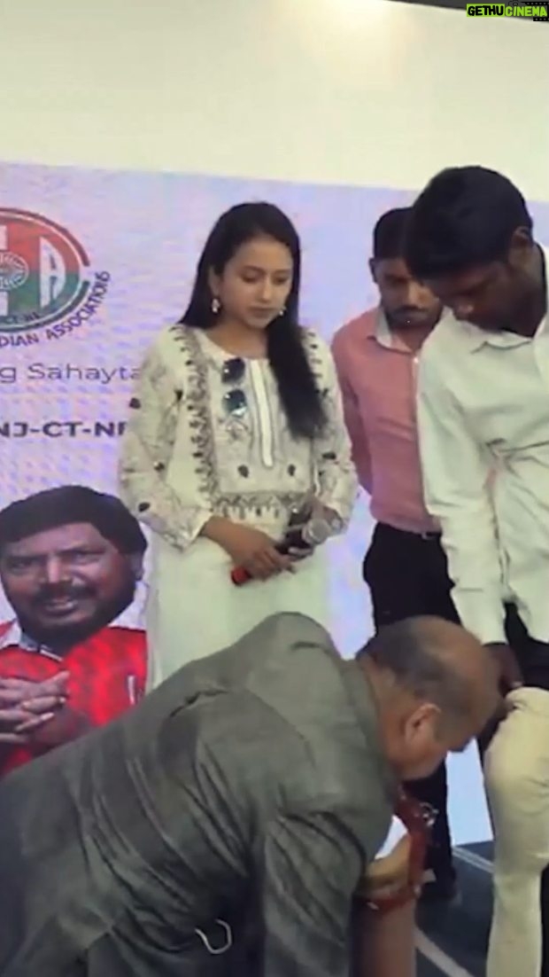 Suma Kanakala Instagram - Festivals for Joy: Celebrating with purpose, spreading joy, and empowering lives through collective giving. Experience the true happiness of giving during the festive season.. #festivalsforjoy #FFJ #betterworld #bettertomorrow #initiative #impact #sumakanakala#ngo #india #hyderabad #community #supporteducation #charity #foundation