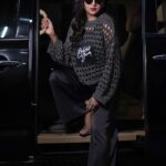 Suma Kanakala Instagram - Create your own world, filled with Magic and Possibility😎 . styled by @stylebyannapurna styling team @I.deekshasetti Makeup @madhu_derangula Hair @koduruamarnath Photography @valmikiramuphotography #sumakanakala #anchorsuma #anchorsumakanakala #kanakalasuma #monday #mondaymood #mondaymotivation #mondayvibes #mondays #Bubblegum