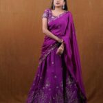 Suma Kanakala Instagram - Give everyday a chance to become the most beautiful day in your life😊💜✨ . styled by @stylebyannapurna styling team @i.deekshasetti Wearing: @varahi_artstudio Jewellery: @the_velvetfly_ Makeup @madhu_derangula Hair @koduruamarnath Photography @valmikiramuphotography #sumakanakala #anchorsuma #anchorsumakanakala #kanakalasuma