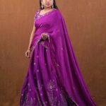 Suma Kanakala Instagram - Give everyday a chance to become the most beautiful day in your life😊💜✨ . styled by @stylebyannapurna styling team @i.deekshasetti Wearing: @varahi_artstudio Jewellery: @the_velvetfly_ Makeup @madhu_derangula Hair @koduruamarnath Photography @valmikiramuphotography #sumakanakala #anchorsuma #anchorsumakanakala #kanakalasuma