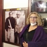 Suna Yıldızoğlu Instagram - Adana Büyükşehir Belediyesinin davetiyele Çukurova Kitap fuarında @kendiismim Zafer Algöz, @umit.efekan ile ben "Bir Sinema, Bir Yürek, Bir Destan: FATMA GİRİK söyleyişinde bir araya geldik. Altın Koza Yönetim Kurulu Başkan vekili ismailtimucinn , Altın Koza genel müdürü @huseyin_orhan01 'a çok teşekkür etmek istiyorum. Adana'ın misafirperverliği ve cana yakınlığı bu değişen dünyada hiç değişmemiş🤗 Ayrıca ilk fotoğraftaki Sanat tarihçisi Süleyman Kürşat Kalkan'a teşekkür ediyorum. Adanalılara tavsiyem, Adana sinema müzesine müsait olduğu zaman ziyaret etsin❤️ @adanasinemamuzesi01 Bir de İbrahim Hakverdi Adana Büyüksehir Belediye Muhtarlık Daire Başkanı 🙏