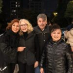 Suna Yıldızoğlu Instagram - Cumaretesi gecesi aylardan beri ilk defa bir yere gittim...@evginmurat konserine gittim. Murat'ın sayesinde harika bir akşam geçirdim. Değerli sanatçılar ve dostlarla kucaklaşmak ne iyi geldi. @isilyucesoy1 @parlasenol @nasuhbektas @serminhurmeric Boğaziçi Üniversite öğrencileriyle bir kaç dakika da olsa vakit paylaşmak beni umutlandırdı. Teşekkür ederim Murat. Her nesile hitap ediyorsun❤️