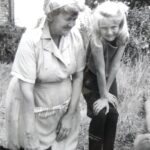 Suna Yıldızoğlu Instagram - 1964 Anneannem ve ben☺️