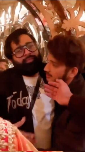 Sunny Arya Instagram - Bhai ❤️ @munawar.faruqui  #Tehelkaprank #SunnyArya
#TehelkaBhai #biggboss17 #jiocinema #biggboss #bb17