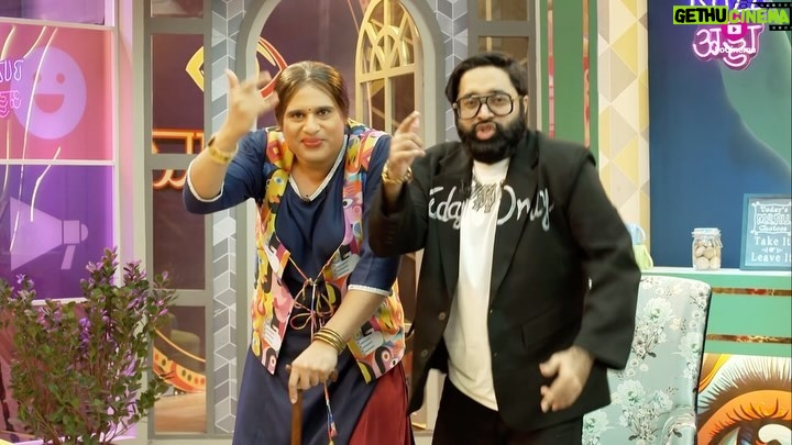Sunny Arya Instagram - Bigg Buzz mein aaj hoga full-on entertainment jab Sunny baithenge Khabri Dadi ke saath. Kaisa hoga yeh tehelka? Watch the new episode of #BiggBuzz, now streaming free on #JioCinema #BB17 #BB17onJioCinema #BiggBoss17 #BiggBuzzonJioCinema @krushna30 @gurleen_pannu