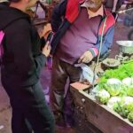 Sunny Arya Instagram - अंकल की सारी सब्जिया खरीद ली #help #tehelkasunny #deepika #deepikaarya #Tehelkabhai #TehelkaPrank #wewantsunnyback #Biggboss17