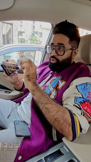 Sunny Arya Instagram - TOHRA SAMBHAL KE  @achanakbayanakgamingofficial  #sunnyarya #biggboss #tehelkaprank #tehelkabhai #tehelkaprank