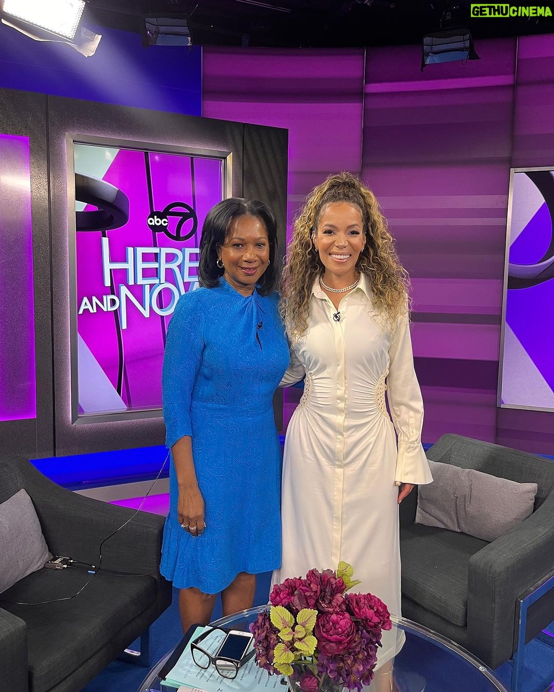 Sunny Hostin Instagram - Thanks you for having me @HereandNowABC to chat all things #SummerOnSagHarbor! @sandrabookman7