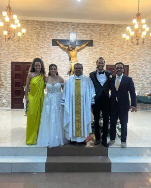 Sunny Hostin Instagram - Nothing like celebrating the young woman who helped us raise our children for almost 7 years while also getting an MBA. Thank you for welcoming us to Panama. Chosen family. What a blessing. Happy Wedding Day Ana & Gilbert. We love you. Oh and yea, Gabriel caught the garter. 🤷🏽‍♀️