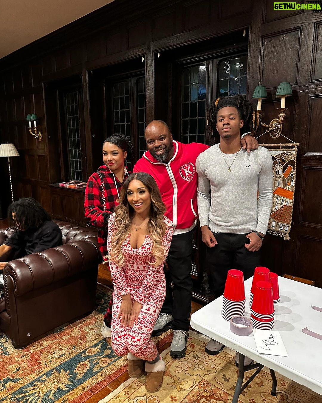 Sunny Hostin Instagram - Our chosen family. What a blessing. #Chrismalympics