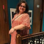 Supriya Shukla Instagram - Ek shaam.. Apno ke saath... Yeh apni si shaam... Muskurati... Khilkhilaati... Beautiful outfit by @nangaliaruchira Styled by @seam_stress_by_rajludhwani