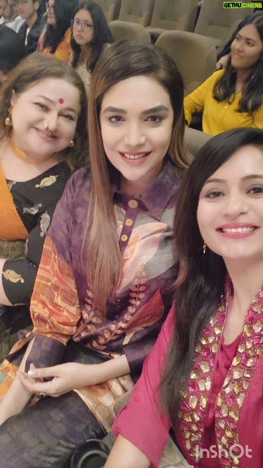 Supriya Shukla Instagram - Congratulations on the huge success of the Mumbai Independent Film Festival organised by my sweetheart @supriyarshukla ji & Haril Shukal ji @harilshuklaofficial who is a Nationl Award winning film-maker and a superb human being 🌟 The Mumbai Independent Film Festival is an ultimate gathering of original storytellers and audiences seeking new voices and fresh perspective 💫 I truly appreciate your thought of inviting me as a guest of honour Harin ji & Supriya ji . Thank you for being such a wonderful host. It was a great time, and I enjoyed every minute of it meeting such talented people under one roof. I really appreciate your initiative of organising the Mumbai Independent Film Festival and acknowledging and honouring talent all across India. I extend my sincerest appreciation for your exceptional teamwork. Your collaboration and cooperation have made a significant impact. Keep up the great work 👏🏻👏🏻❤️ .. .. .. .. .. .. #mumbaiindependentfilmfestival #films #shortfilms #documentaries #kundalibhagya #supriyashukla #charulmalik #congratulations #stayblessed