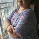 Supriya Shukla Instagram - बातों बातों मैं.. सब बातें हम कर जाते हैं... सांझ की बेला में जब देखें आसमां तू यूँही खुश से हो जाते हैं 📷 @damiashukla ♥️ Outfit by- @needlelust Styled by @seam_stress_by_rajludhwani