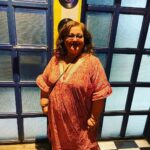 Supriya Shukla Instagram - Ek shaam.. Apno ke saath... Yeh apni si shaam... Muskurati... Khilkhilaati... Beautiful outfit by @nangaliaruchira Styled by @seam_stress_by_rajludhwani