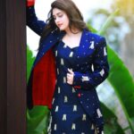Surabhi Instagram - 💙✨️ : : : Styled by @impriyankasahajananda Outfit @lathaputtanna Accessories @kushalsfashionjewellery Captured by 📸 @thescienceofphoto Makeup by Shiva Hair by @seena_hair143 : : : : : : : : #surbhi #styledbypriyankasahajananda