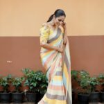 Surabhi Lakshmi Instagram – മൊത്തത്തിൽ അങ്ങ് കളർ ആവട്ടെ 😋

HMUA  @amal_ajithkumar

COSTUME  @celebrate_clothes_n_crafts 

JEWELLERY  @golden_cup_fashion_jewellery

#sareelover #celebritystyle #actorsurabhi #ithraokkemathi The Yard garden centre
