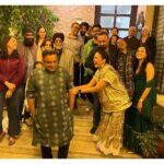 Surveen Chawla Instagram – Parivar aur dher saara pyaar ❤️
Happy Deepawali 🪔