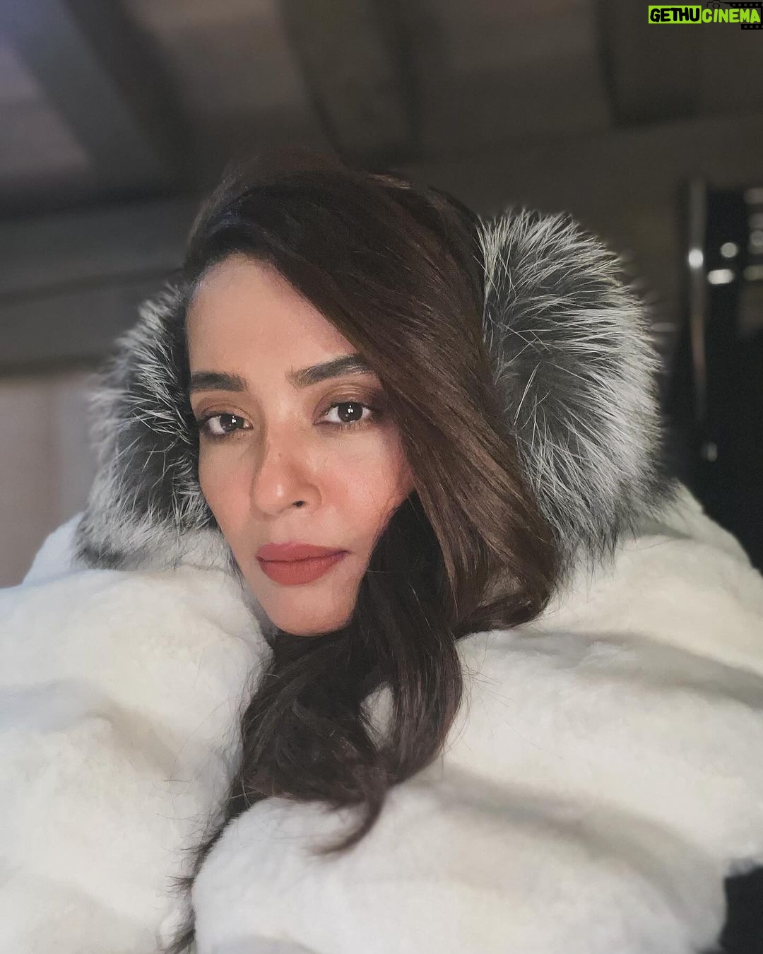 Surveen Chawla Instagram - 🤍🦢 Courchevel 1850 France