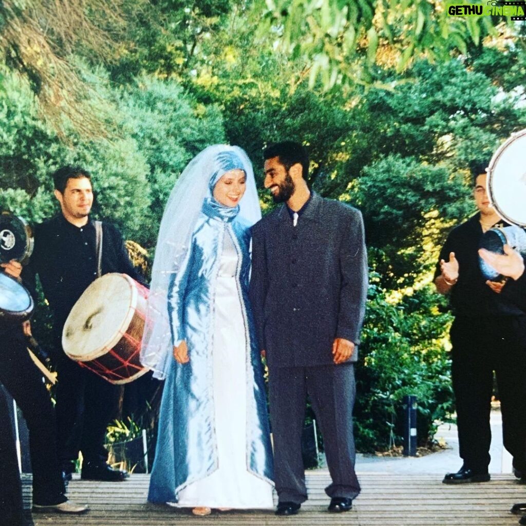 Susan Carland Instagram - 19 years ago today! Guys, I did my own make-up 🥲 💀(also: Men’s suits were massive back then) (yes, I was apparently foreshadowing a Muslim Elsa)