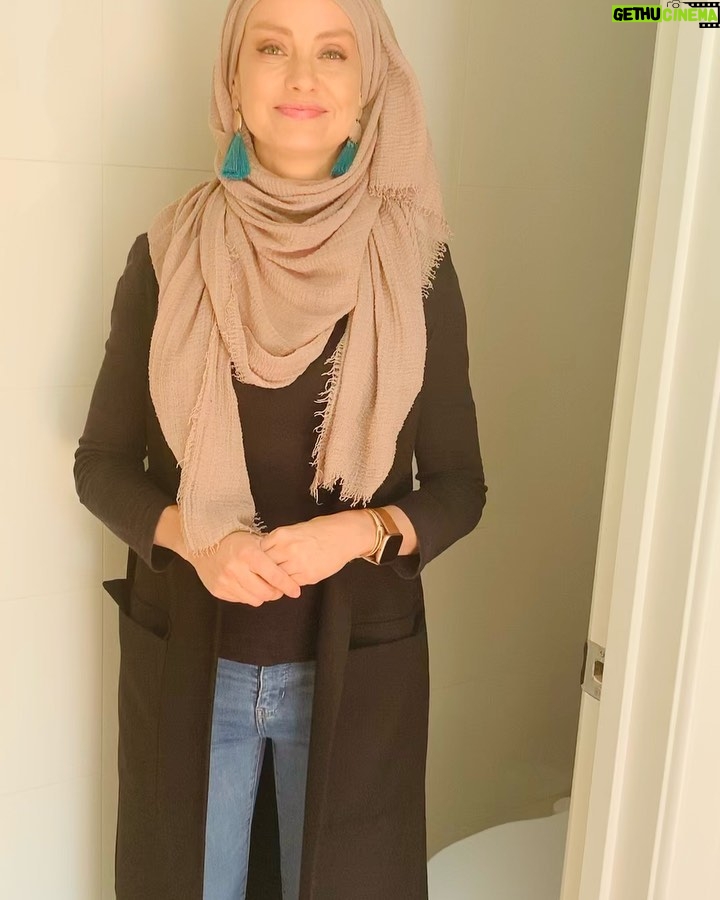 Susan Carland Instagram - JOIN ME IN MY TOILET, GUYS! Link to buy in my bio @unicefaustralia
