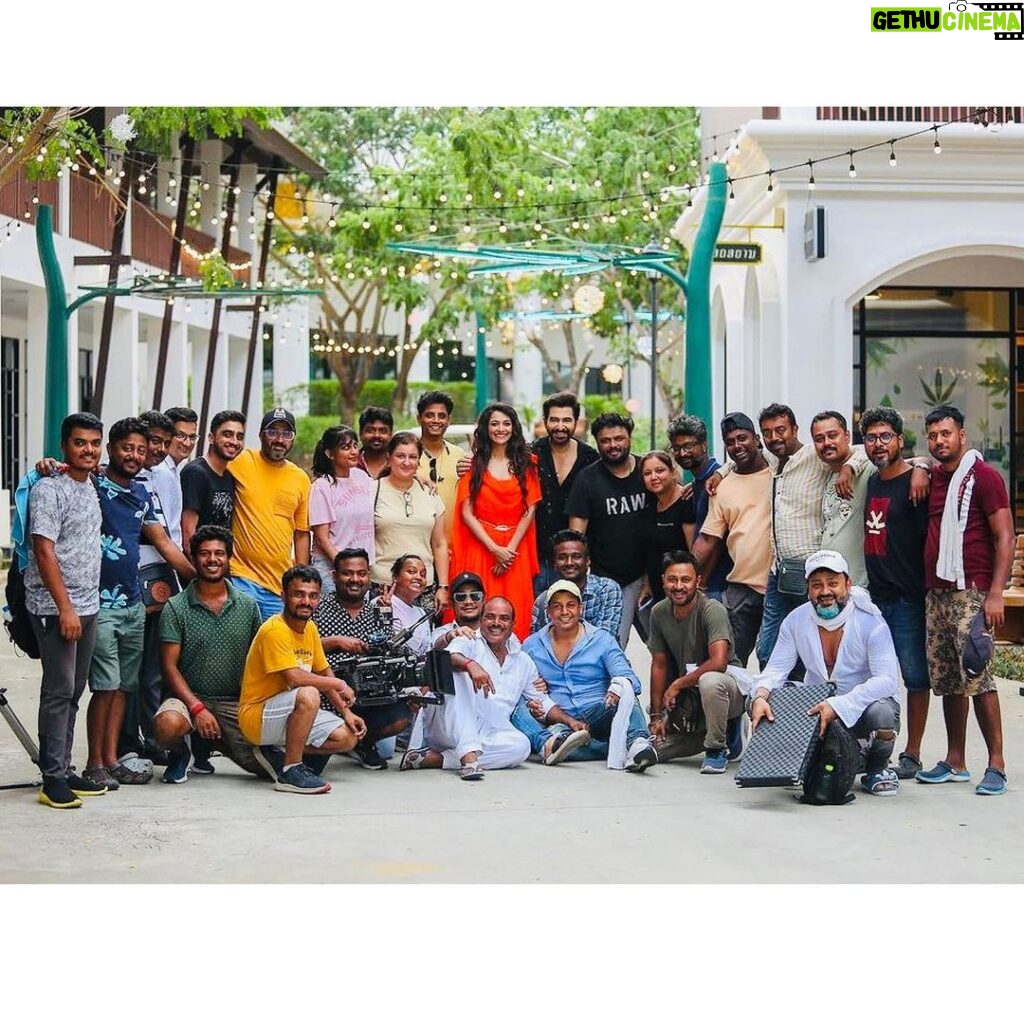 Susmita Chatterjee Instagram - And it’s a wrap… 🎥🎬🎞 “Manush” 🙏🏻 @jeet30 @sanjoy_somadder @imran_sardhariya @amitjumrani @gopal.madnani @jeetzfilmworks @grassrootent Pattaya,Bangkok