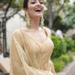 Susmita Chatterjee Instagram – Smile, because today you are a lot stronger than you were yesterday… 

Wearing @fashiondoctor_official 
Makeup & Hair @kajuguhaofficial