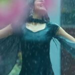 Susmita Chatterjee Instagram - Keep reeling & don’t forget to tag me… ☺️ #Ayebristi #Manush #JeetzFilmworks #GrassrootEntertainment @jeet30 @jeetu_kamal @bidya_mim @saurav_chakrabarti @sanjoy_somadder @ayannachatterjee.official @madnanigopal @amitjumrani @grassrootent @shreyaghoshal @abhayjodhpurkar @iamaneekdhar @imran_sardhariya @jeetzfilmworks