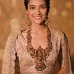 Susmita Chatterjee Instagram – Wishing everyone a Dhanteras filled with prosperity and cherished moments to light up your life. 🙏

✨Add glimmer to your festivities with B.C.Sen Jewellers’ newest ‘𝐃𝐡𝐚𝐧𝐚𝐥𝐚𝐤𝐬𝐡𝐦𝐢 𝐂𝐨𝐥𝐥𝐞𝐜𝐭𝐢𝐨𝐧’ inspired by the divinity of Goddess Lakshmi. 

Follow @bcsenjewellers to explore this intricately handcrafted collection.
 
Visit your nearest B.C.Sen Jewellers showroom and avail Exclusive Dhanteras Offers valid till 12th November 2023.

✨ FLAT 25% OFF on making charges of Gold Jewellery

✨ FLAT 10% OFF on Diamonds and other Precious Gems

✨ Free Gold coin* on every purchase of jewellery above Rs. 10,000

✨ Exchange old Gold for new hallmarked Gold jewellery