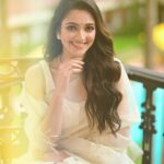 Susmita Chatterjee Instagram – 💛🤍💛